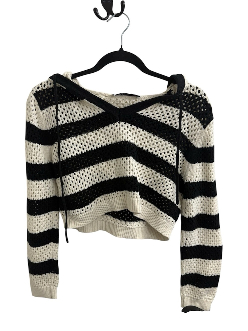 Zara Black & Cream Striped Open-Knit V-Neck Hoodie Sweater Women’s Size M